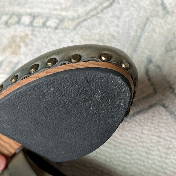 LISA B. Classic High Heel Clog Olive Leather Women’s 38 7 Pine Heel 2 7/8” Studs - Picture 12 of 15